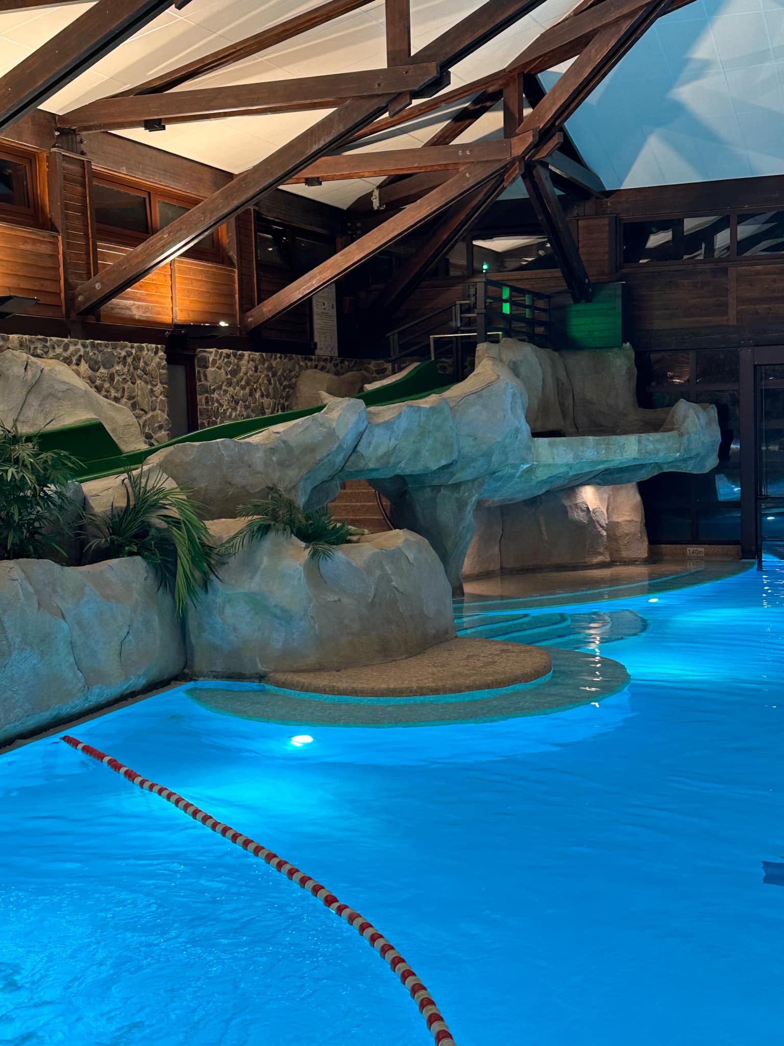 Best Disneyland Paris Hotel Pools for Accessibility: Ranked from Best to Worst