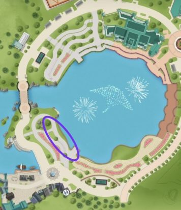 How to Access the Area Image of the disneylamd paris map showing the route to access the viewing are