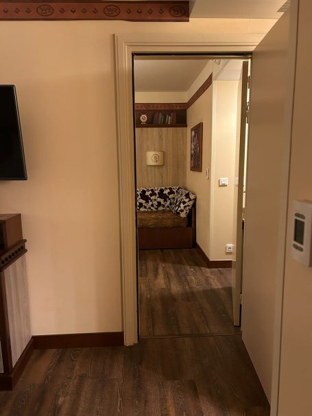 Connecting door with no threshold a connecting door between two hotel rooms